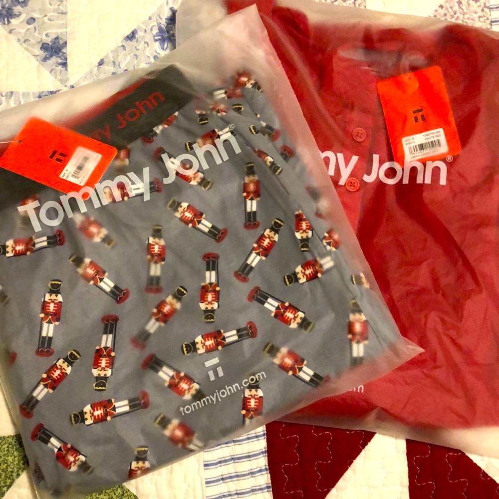 NWT Christmas 2nd Skin comfy”no adjustment needed”